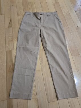 Vineyard Vines Women's Mid-Rise Vintage Chinos - size 10